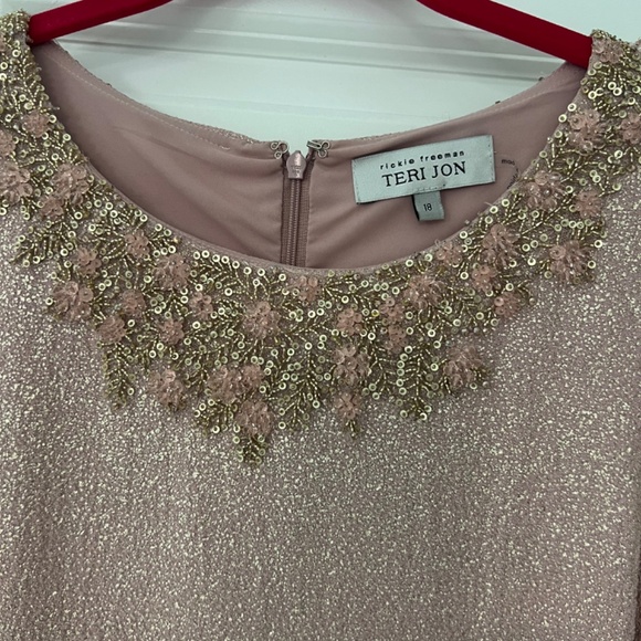 Dress - Picture 3 of 8